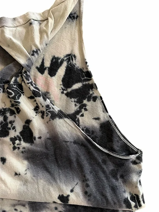 PINK Victoria's Secret Tie-Dye Twist Racerback Tank Pink Logo Size L - Picture 13 of 13